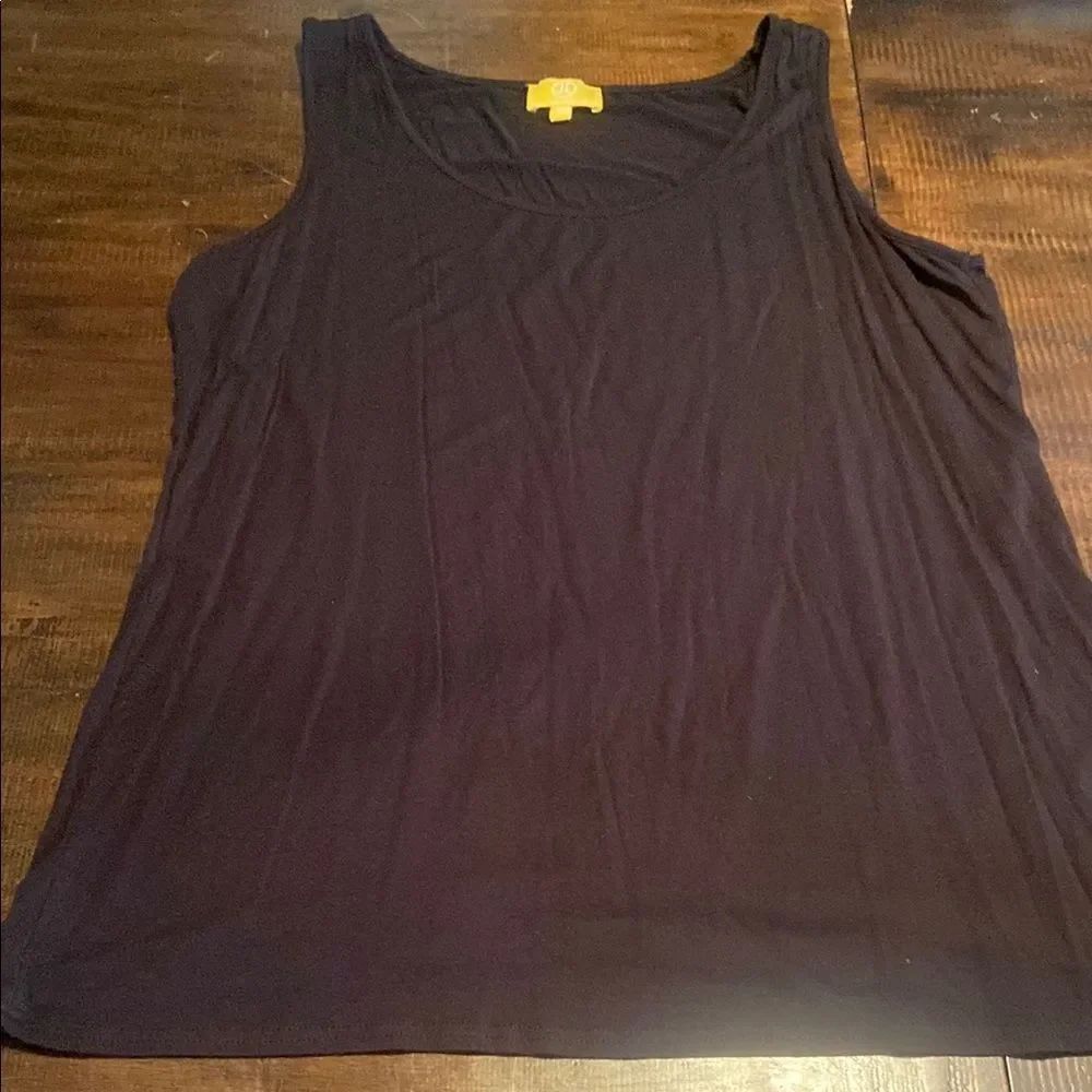 Women's maternity liz Lange Black Tank Top